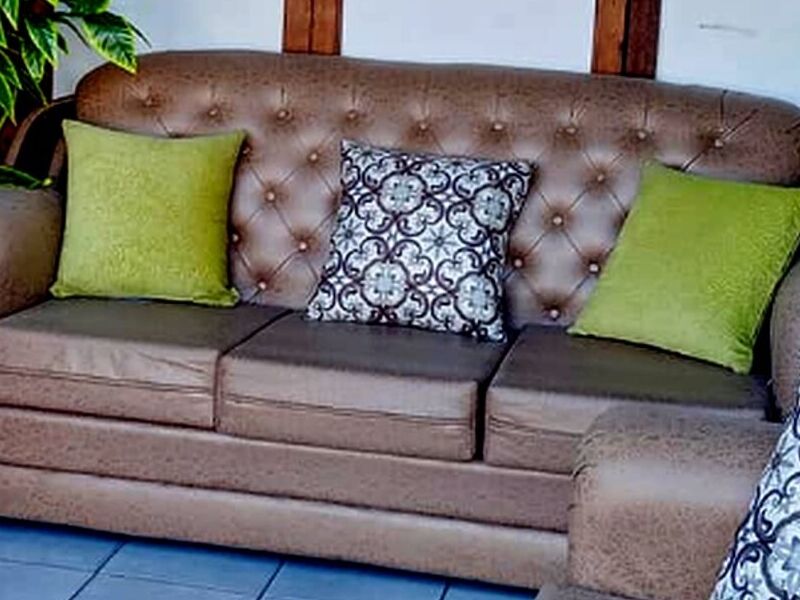 SOFA TRES PLAZAS CAFE GUATEMALA
