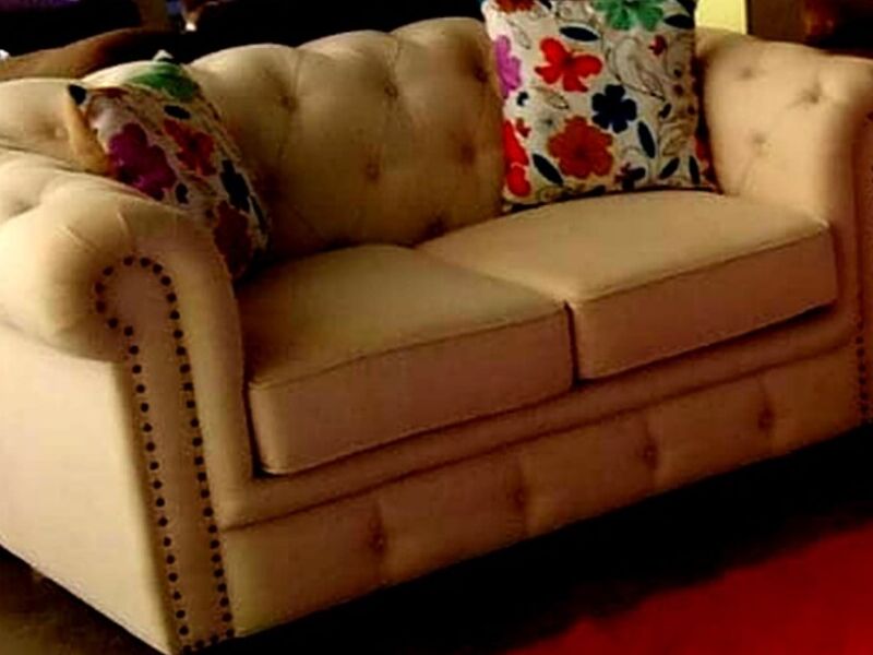 SOFA BEIGE DOS PLAZAS GUATEMALA