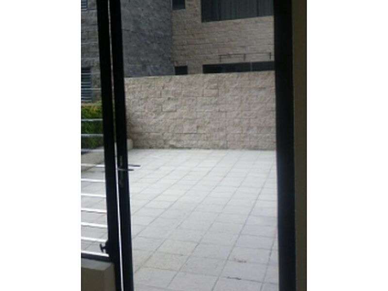 Puerta de vidrio y aluminio Guatemala 