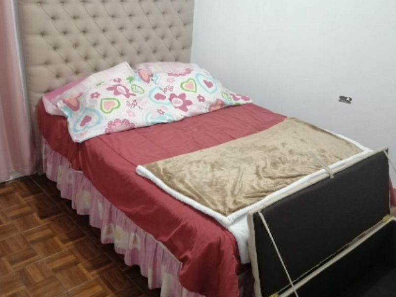 Cabecera beige