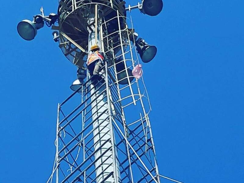 Instalación escalerillas metálicas Guatemala