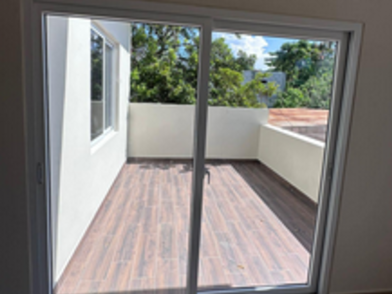 ventana grande vidrio y aluminio Chiquimula 