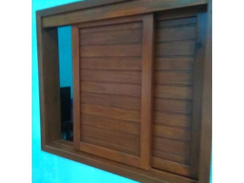 Ventana madera Guatemala 