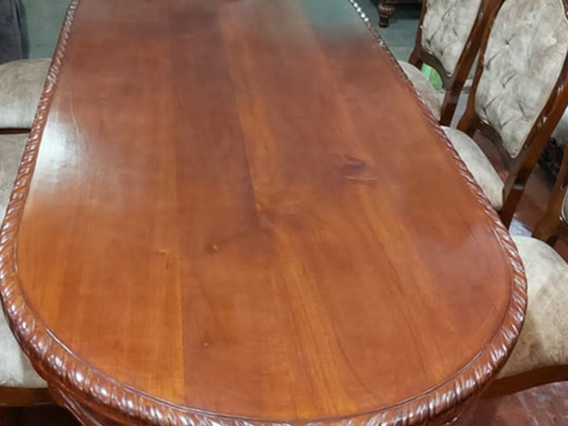 Mesa ovalada 