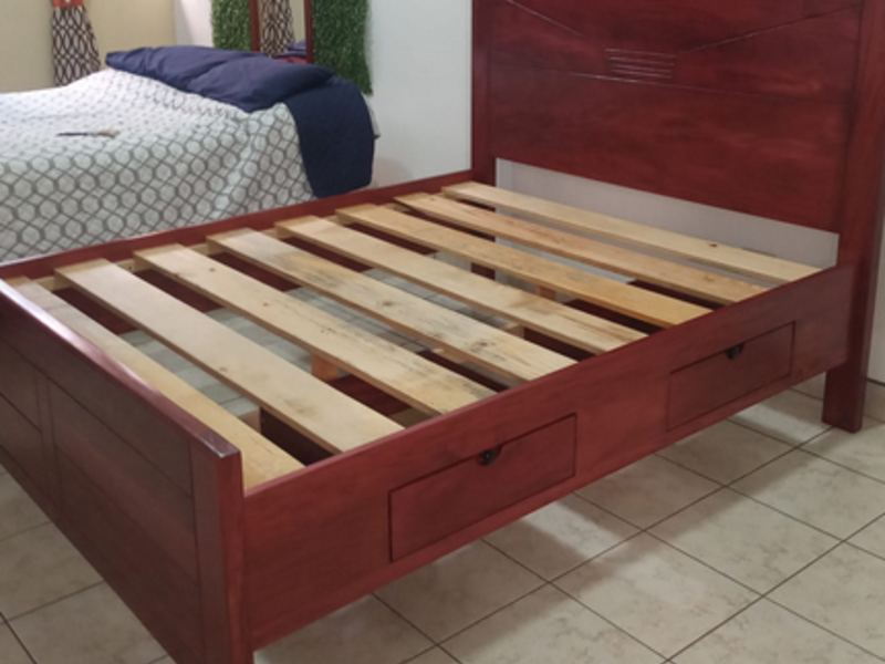 Camas de madera