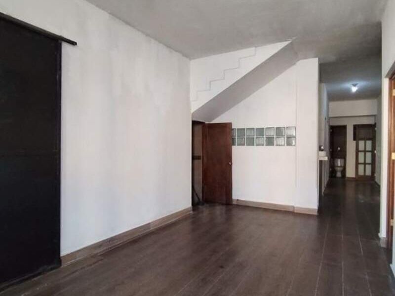 Renta casa amplia Guatemala