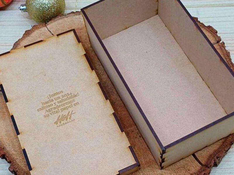 Caja botella pequeña grabado láser Guatemala 