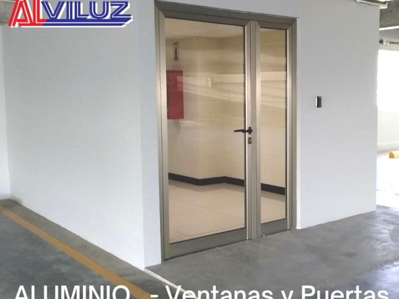 ventana de aluminio Alviluz Guatemala