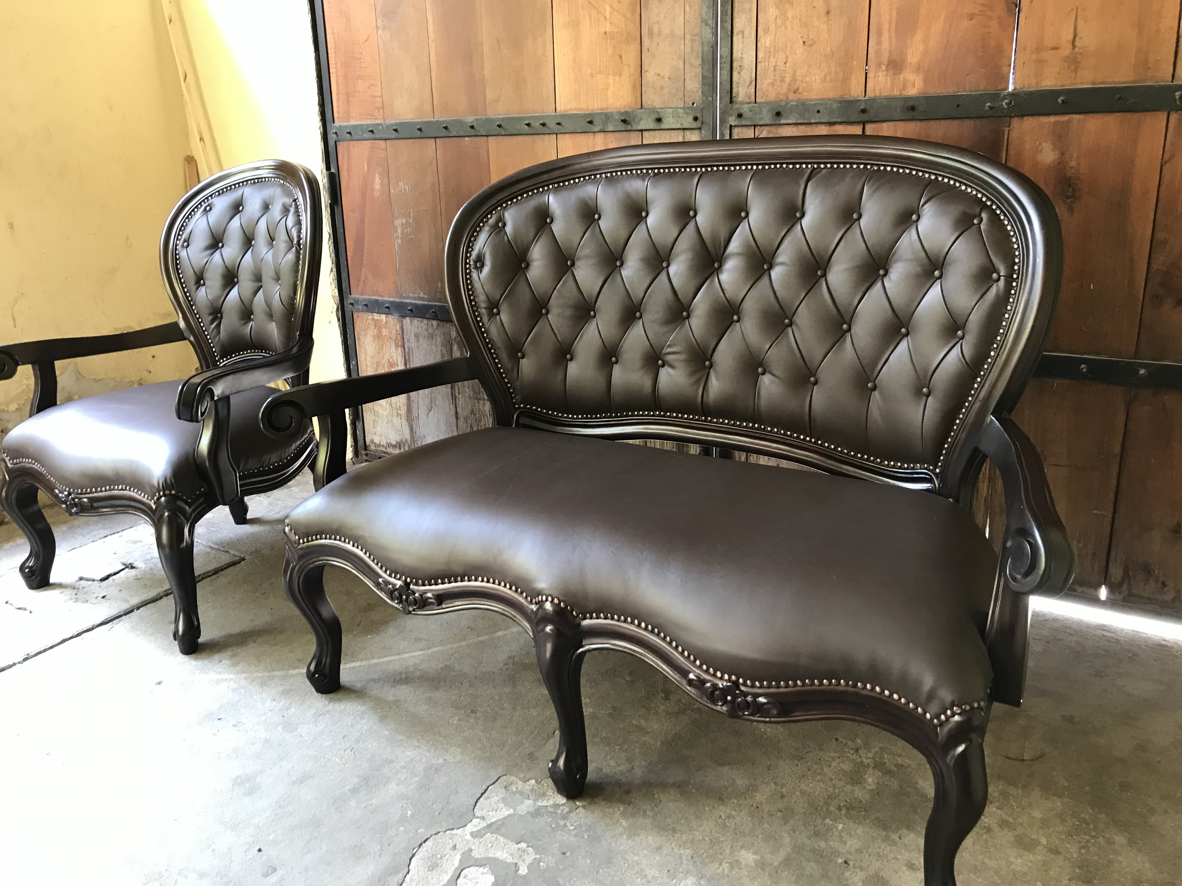 Sofa de cuero para sala en guatemala