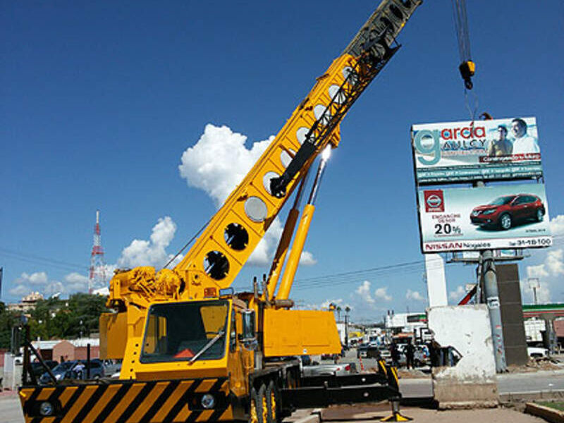 Grúas industriales amarillo en GT