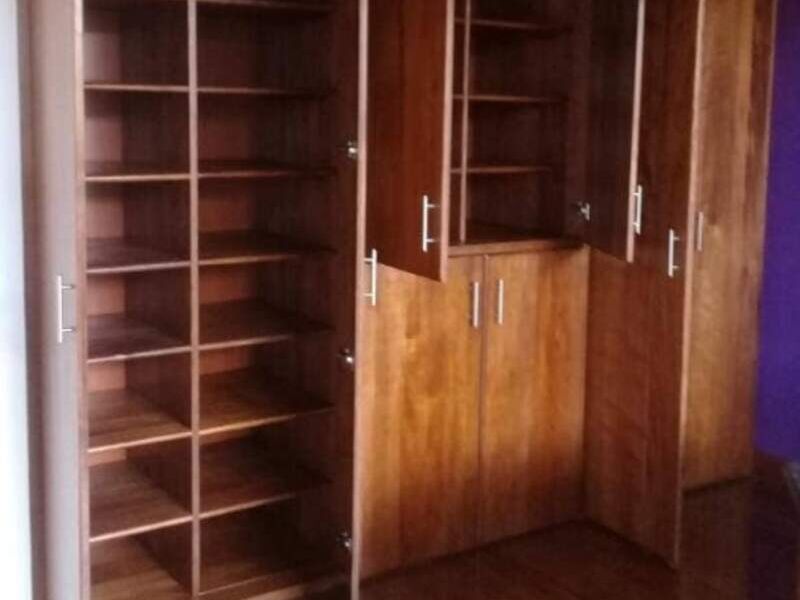 Estanterías de madera para dormitorio izabal