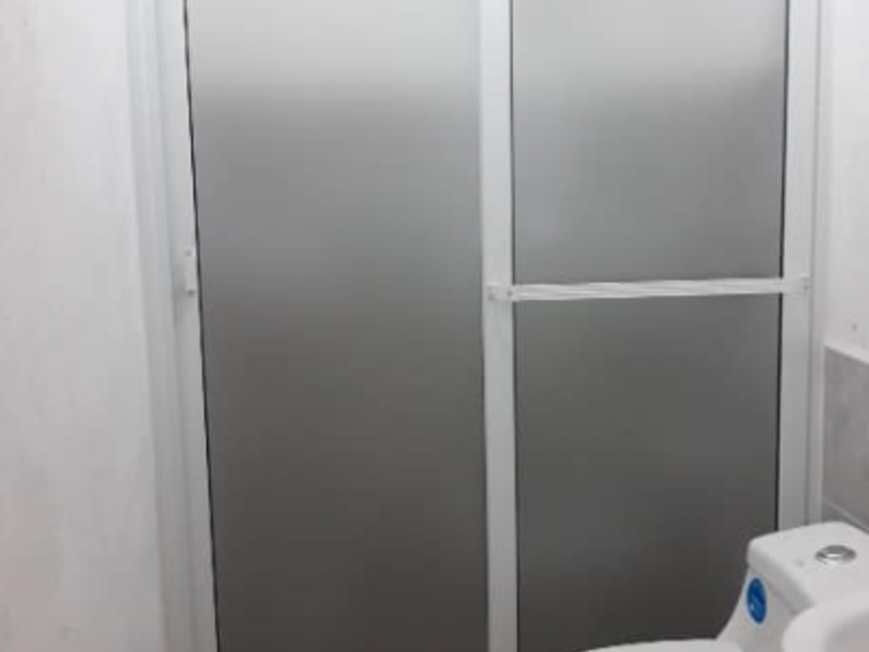 Puerta vidrio opaco para ducha Guatemala