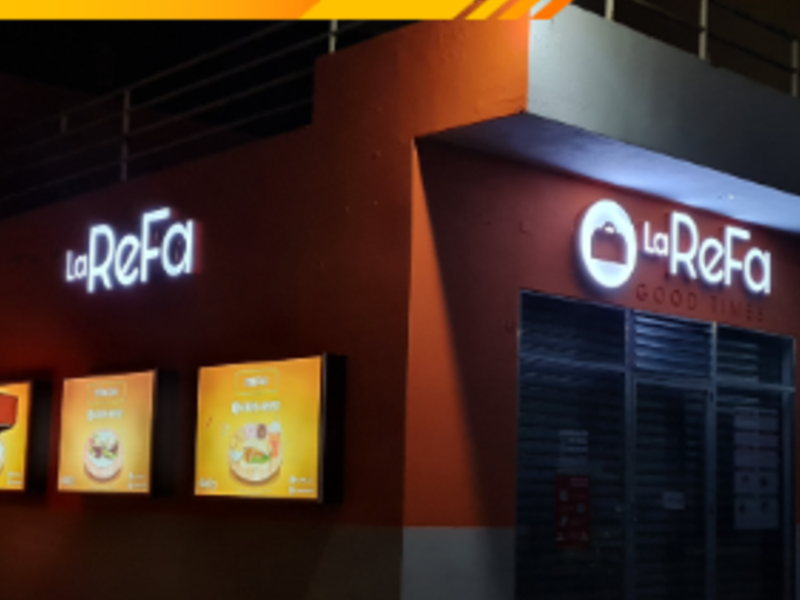 Rótulos iluminados Guatemala