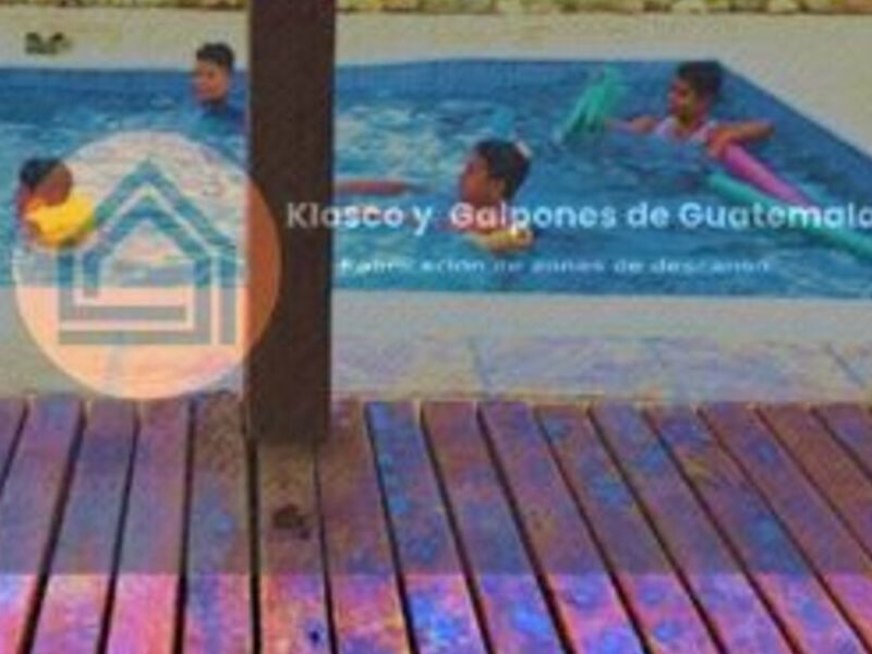 Piso de piscina Kioscos Y Galpones de GT