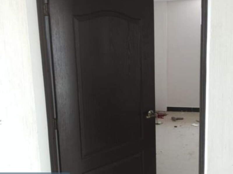 Puerta abatible Mizpa Guatemala