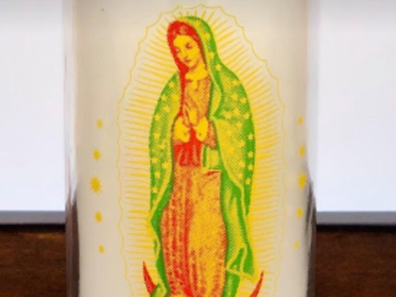 VELA EN FORMA DE TUBO LARGO CIUDAD DE GT.