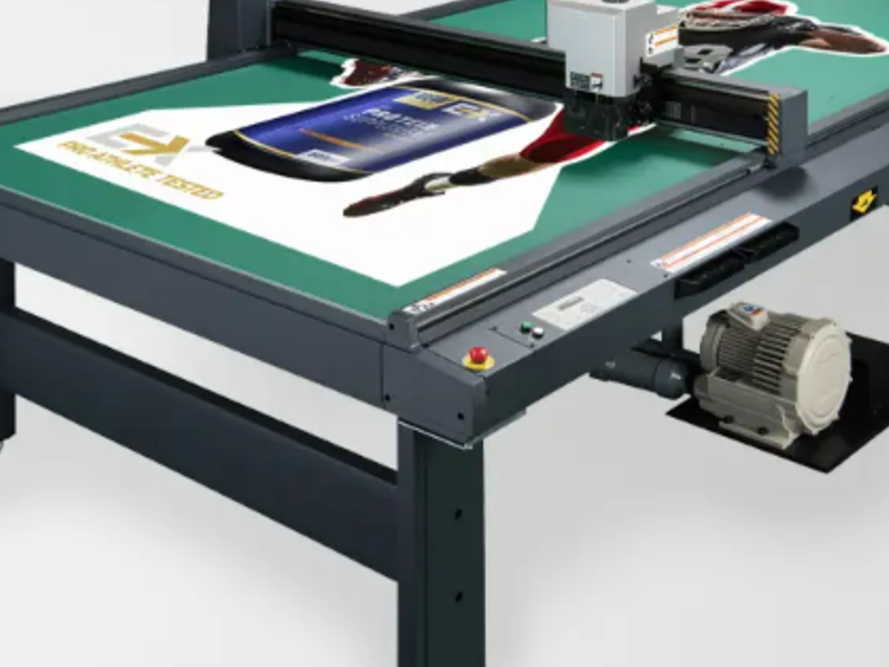 Plotter de corte plano de gran formato CF22