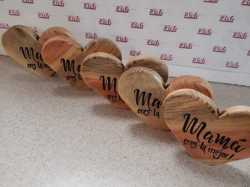 Corazones de madera personalizados Guatemala
