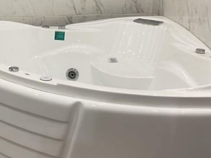 Jacuzzi Guatemala Pisos Camauri