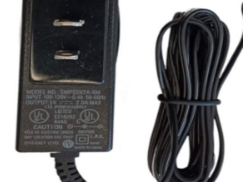 Adaptador AC-DC 5V/2A p/Tablet — Plug Delgado