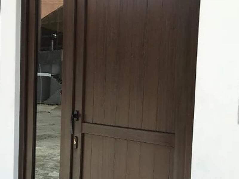 Puerta De Madera en Ciudad de Guatemala