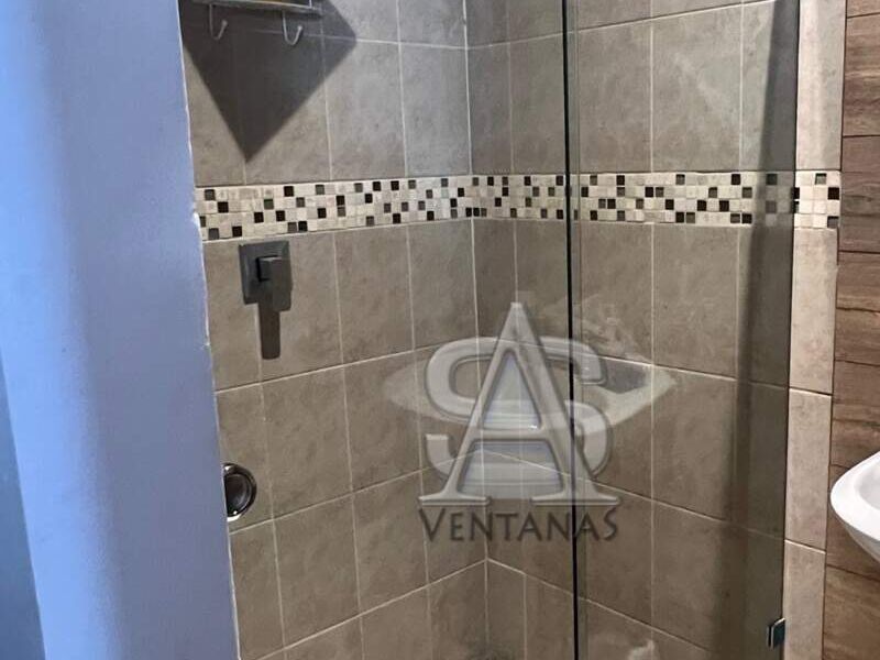 puerta de baño aluminio 
