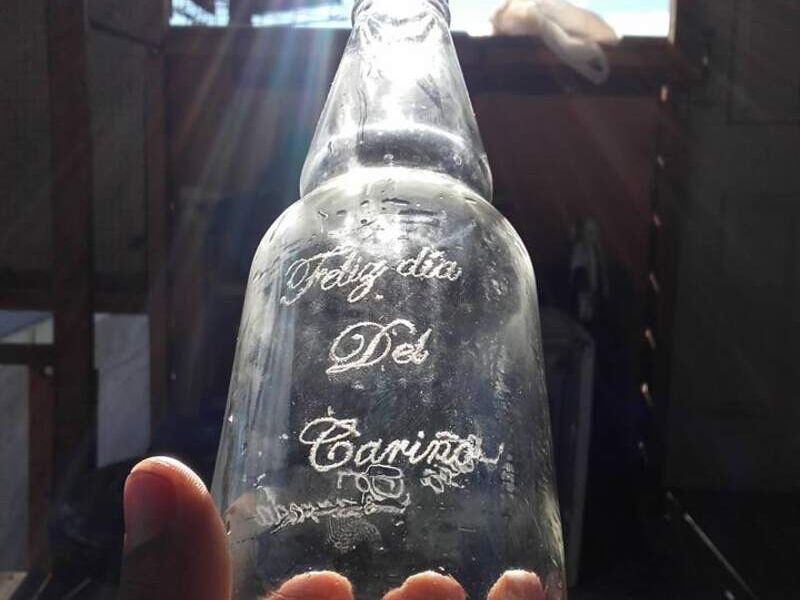 grabado en botella transparente 