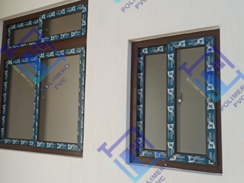 Ventana imitación madera de pvc en Guatemala