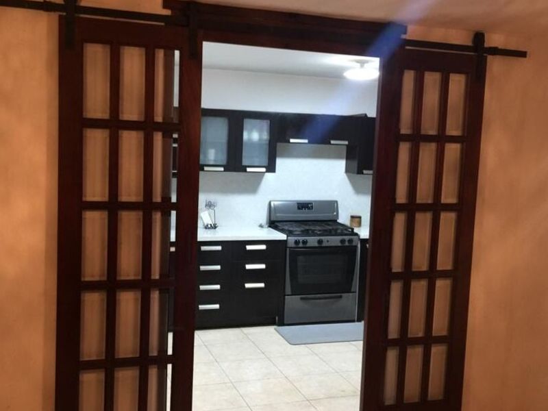 Puerta en Mixco