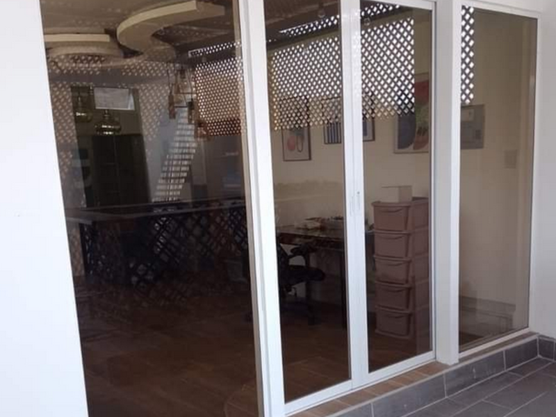 Puerta de aluminio Ventsur GT