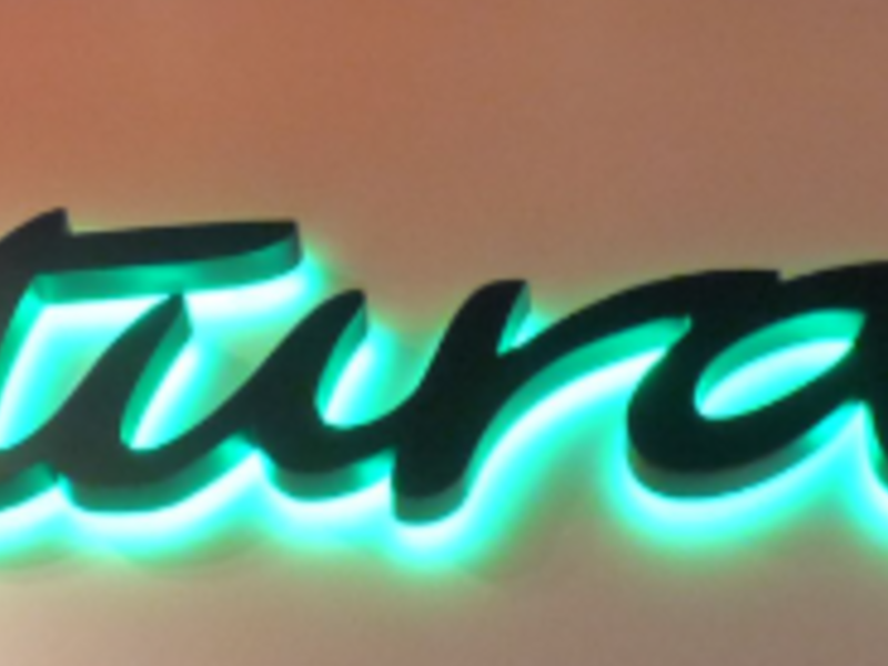Rotulos iluminados, zona 4 Guatemala