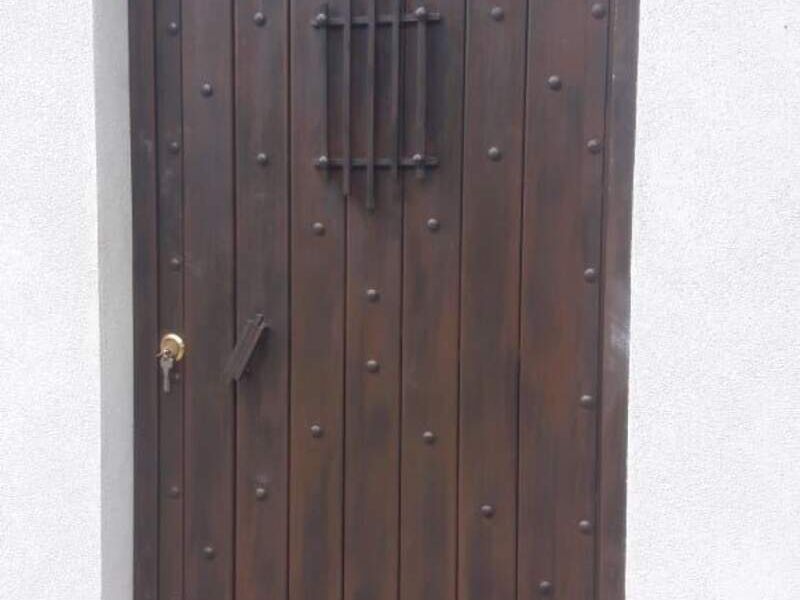 Puerta con estructura en San Marcos 