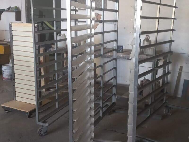 Estructura mediana metalica en Mixco