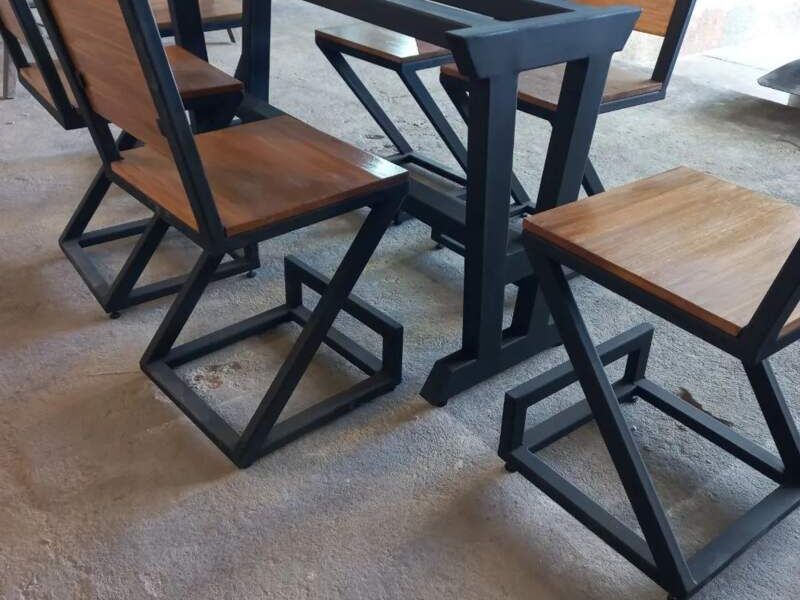 comedor madera acero en Mixco