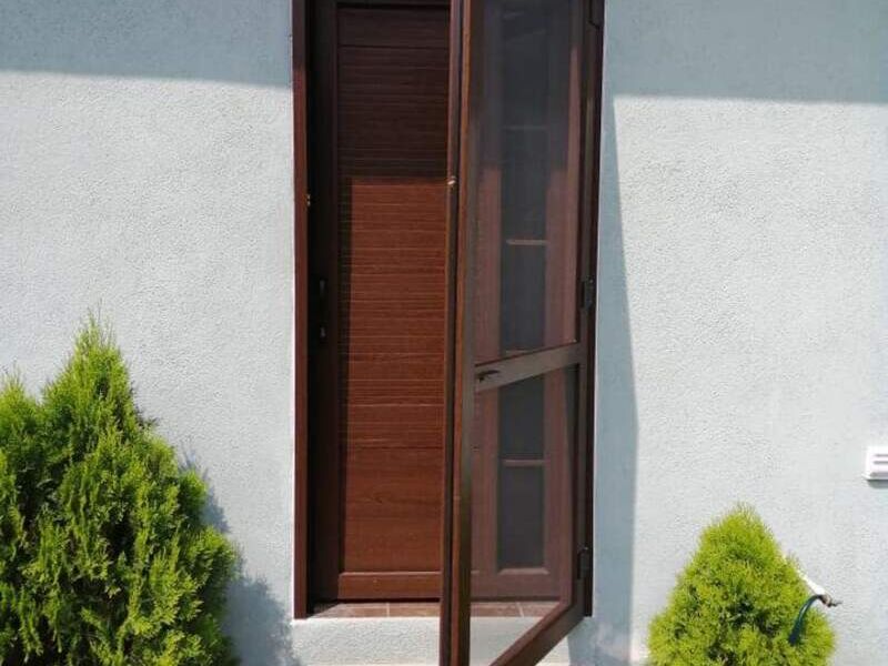 Puerta PVC madera 