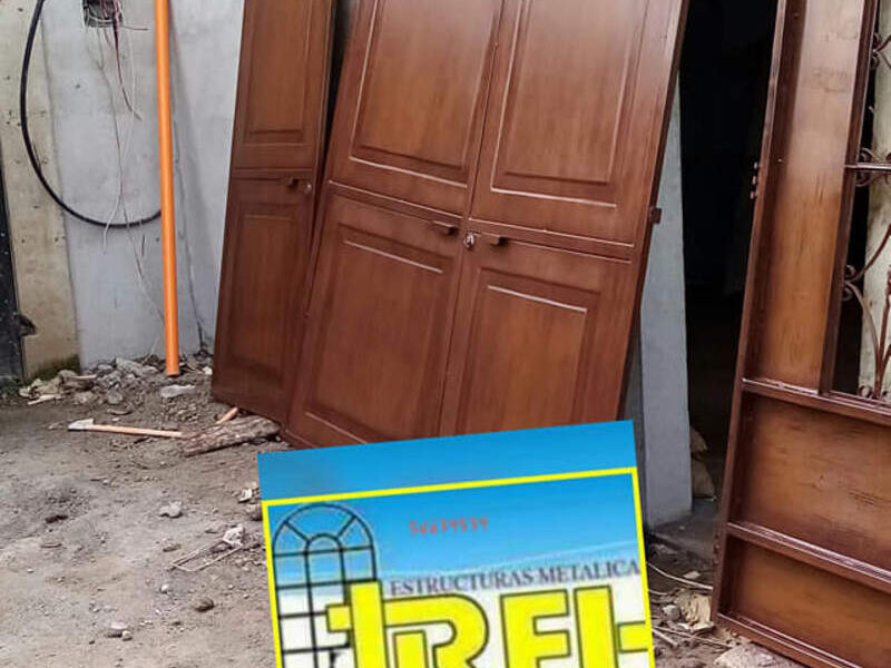 PUERTA DOBLE DE MADERA SÓLIDAD CIUDAD DE GT. 