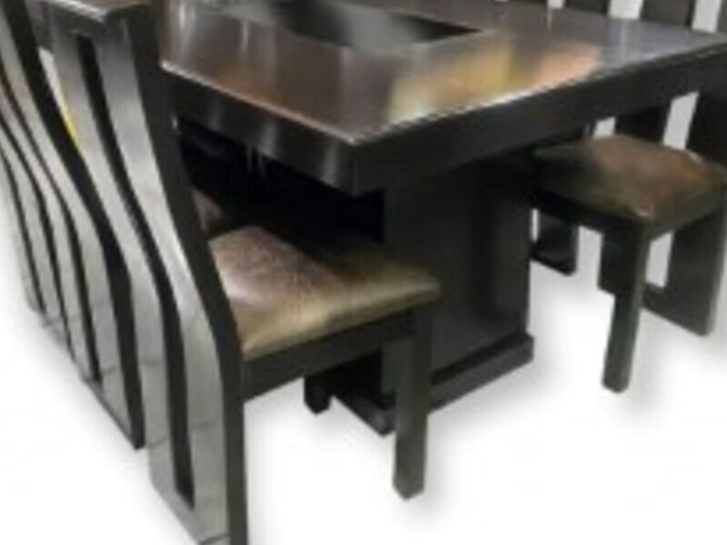 Comedor 6 sillas de madera en Guatemala 