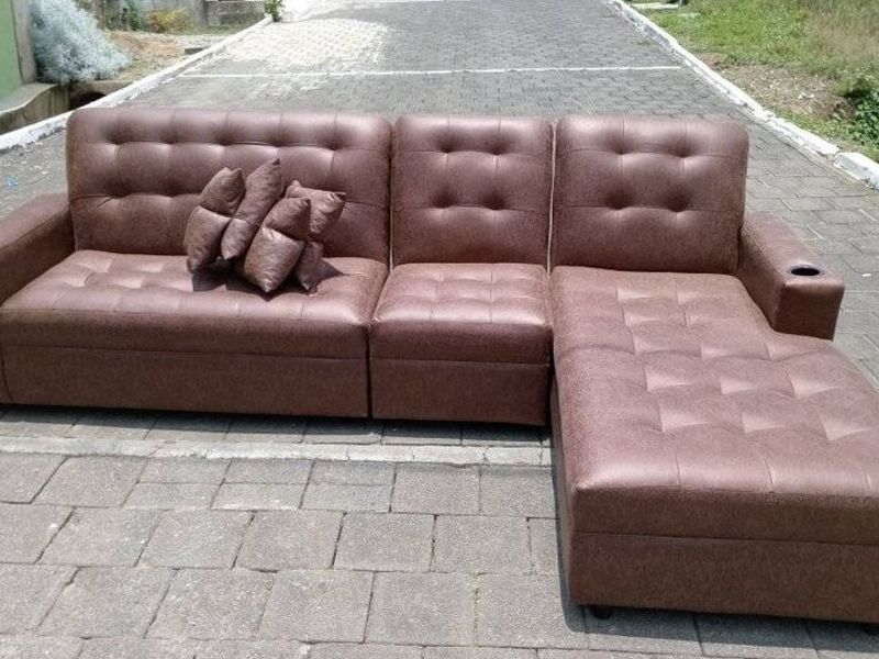 Mueble cuerina café  