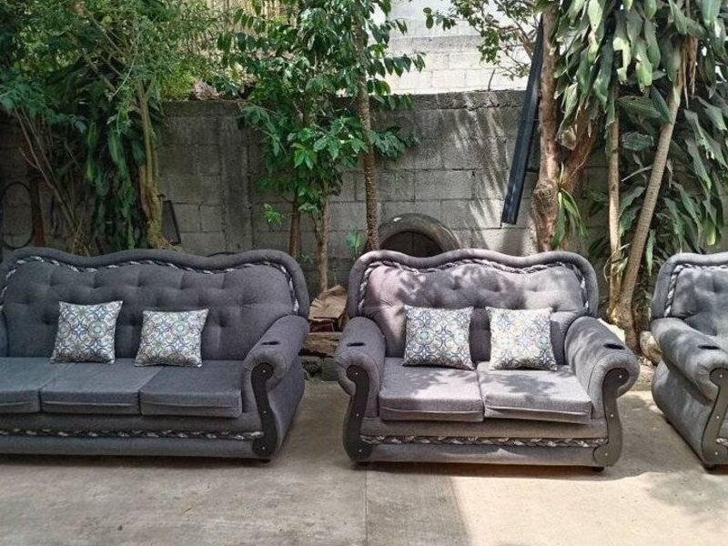 Mueble clásico plateado 