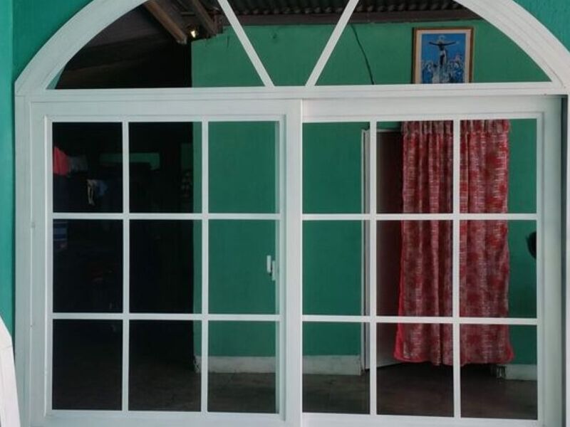 Ventana doble abatible