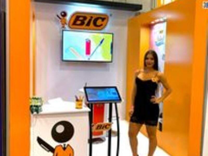 STAND 