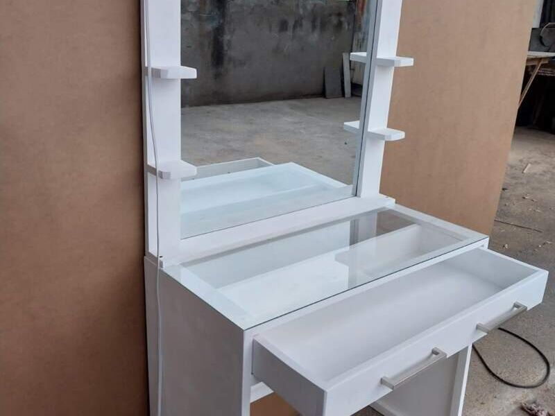 mueble de dormitorio en Mixco