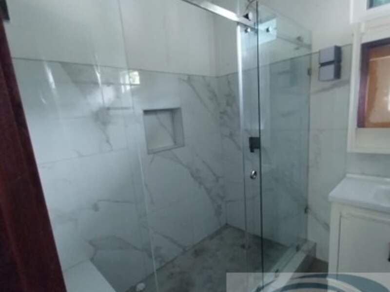 cancel de baño en Mixco