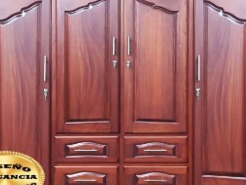 Armario amplio de madera en Petén
