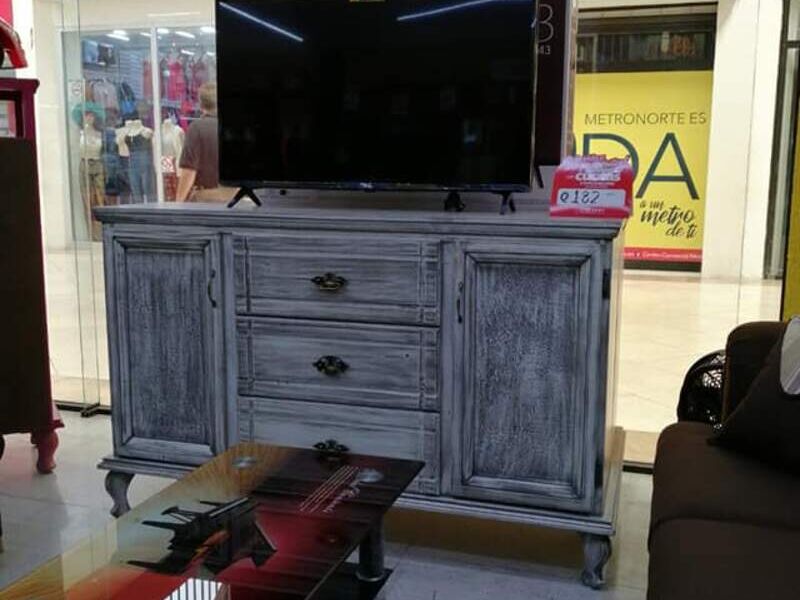 mueble para televisor en  Quiche