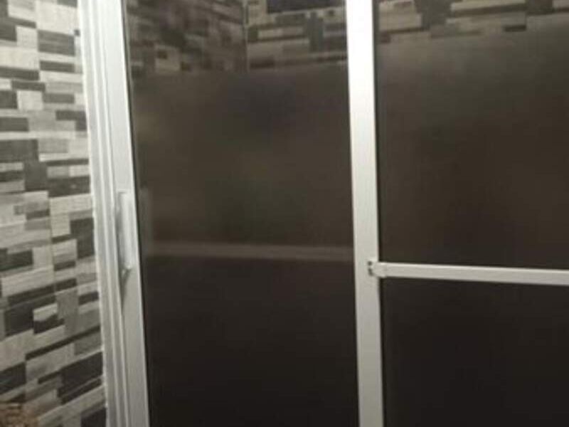 Puertas para baño de vidrio en Casillas 