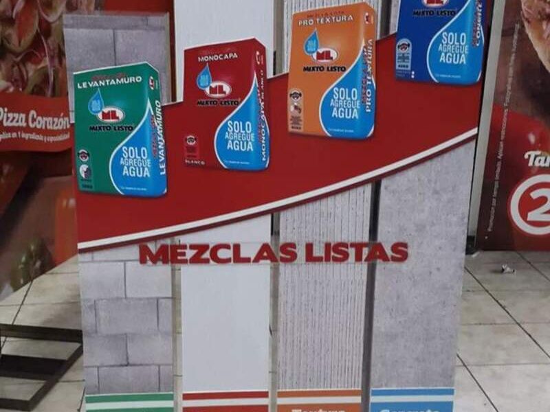 EXHIBIDORES EN ACRÍLICO