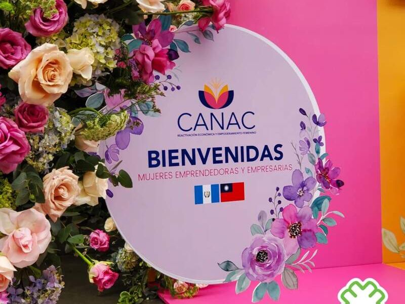 CUBO EN PVC