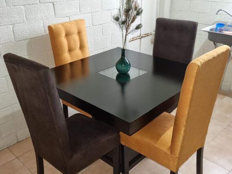 Comedor de 4 sillas