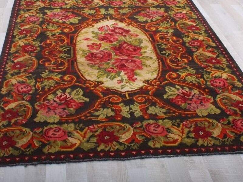 Alfombra Persa Roja Formas Guatemala